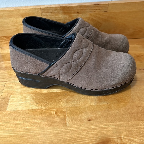 Lands’ End clogs - Picture 2 of 4